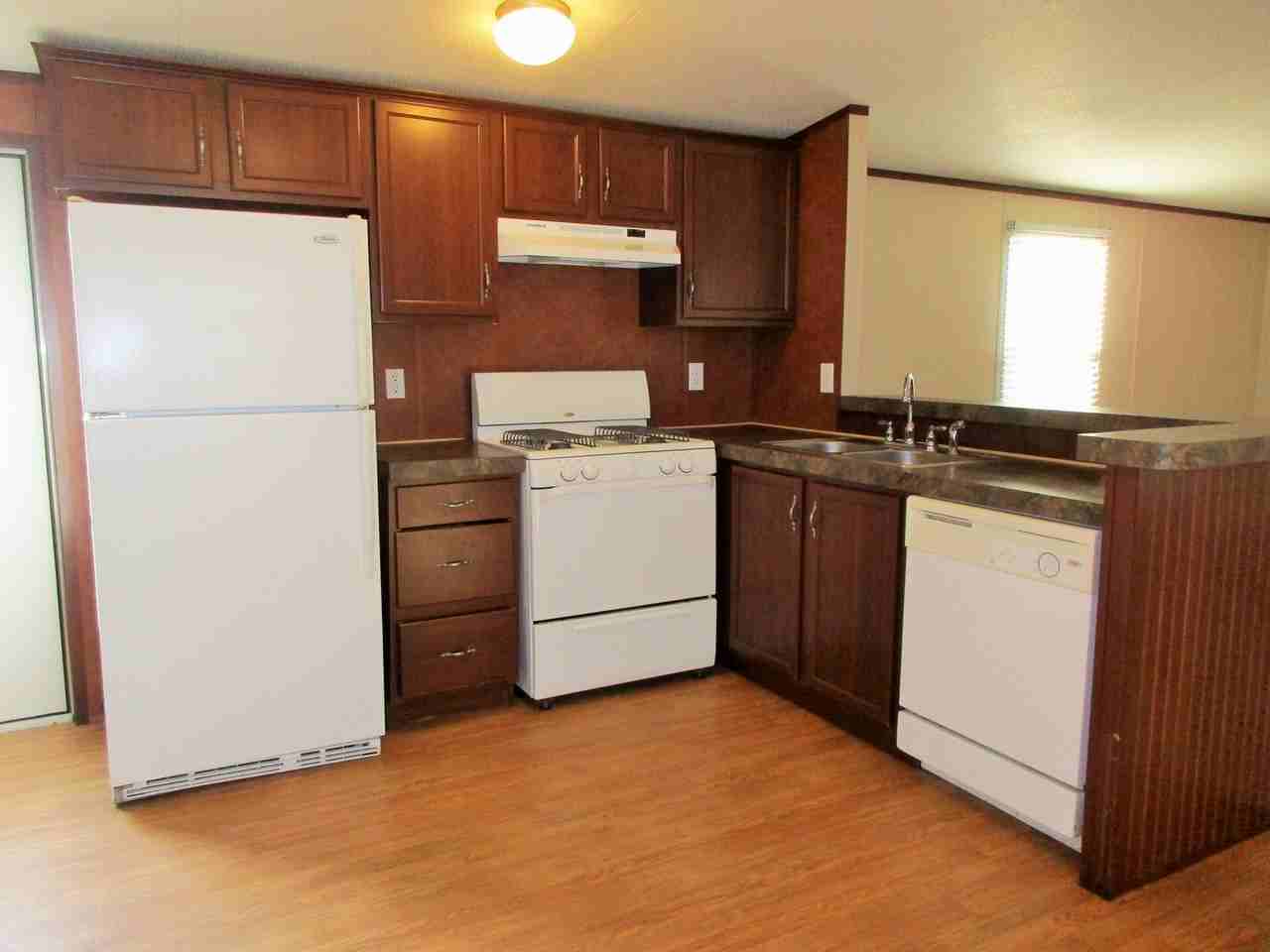 220 E 4th St - Photo 7 of 28