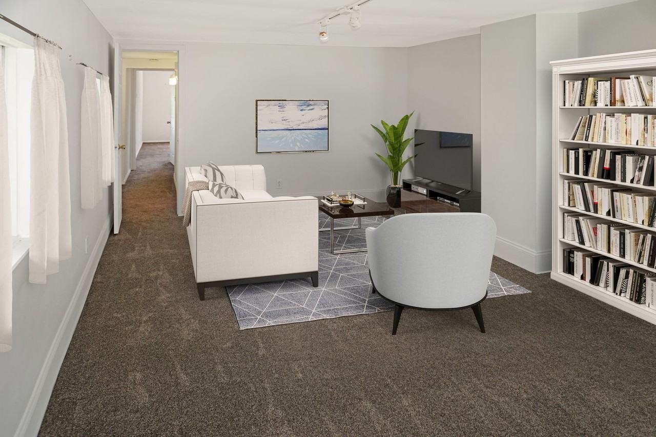 247 E Matsonford Rd - Photo 5 of 9