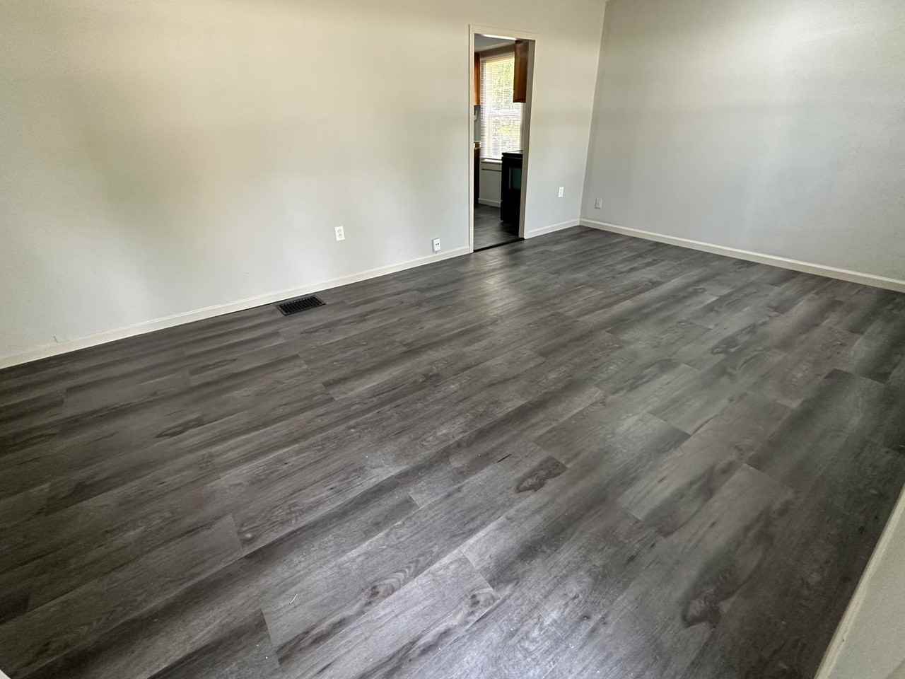 6234 Hancock Ave - Photo 4 of 24