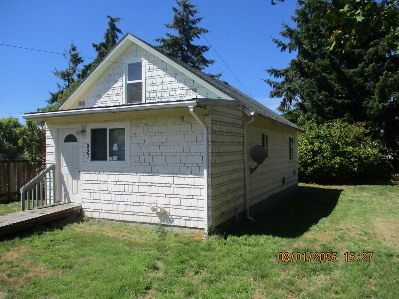 927 W Schley St - Photo 2 of 11