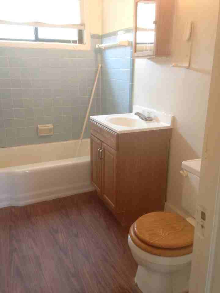 558 E 40th Pl N - Photo 3 of 17