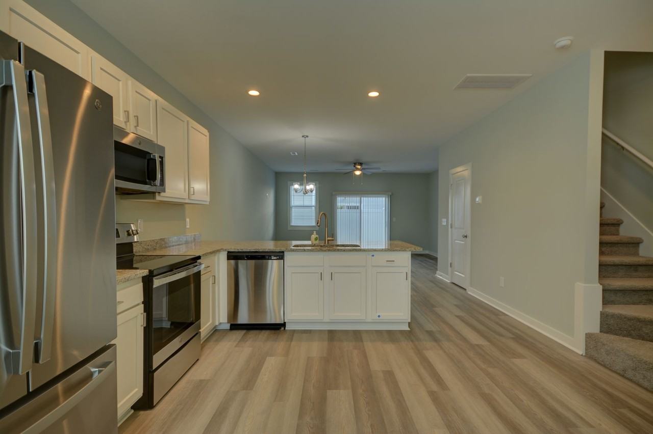 603 Windsurfing Ln - Photo 3 of 21
