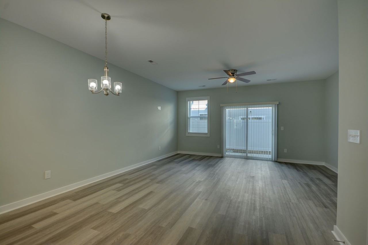 603 Windsurfing Ln - Photo 5 of 21