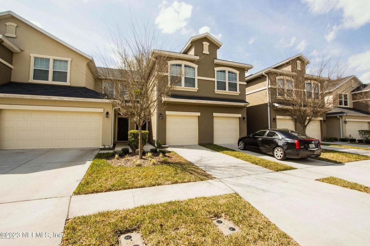 12286 Black Walnut Court - Photo 3 of 35