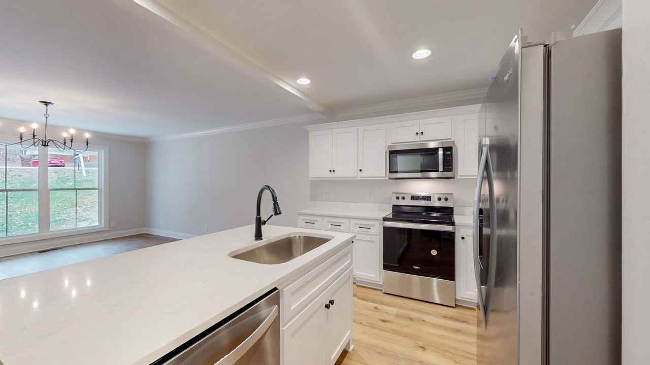 232 Twin Cove Dr - Photo 5 of 23