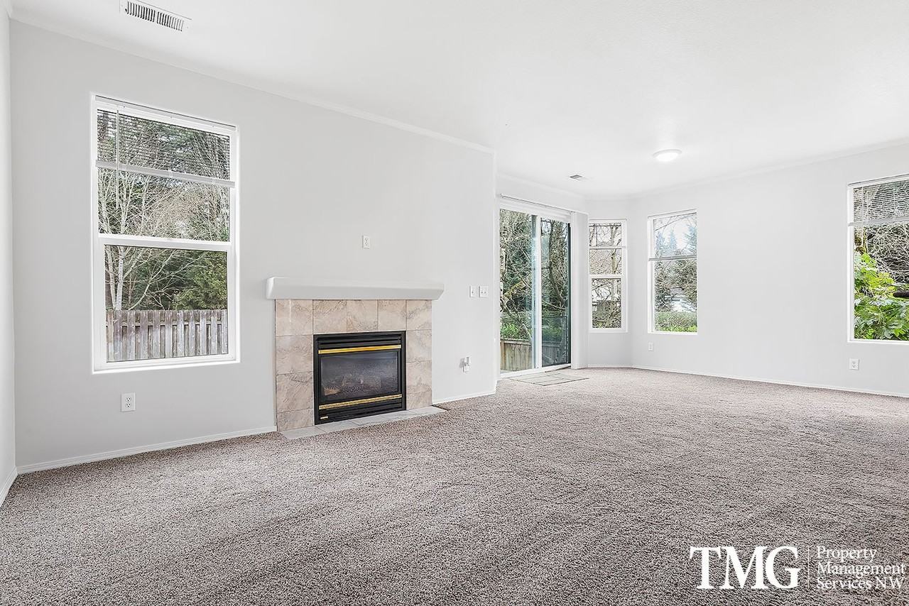 813 Se 197th Ave - Photo 3 of 29