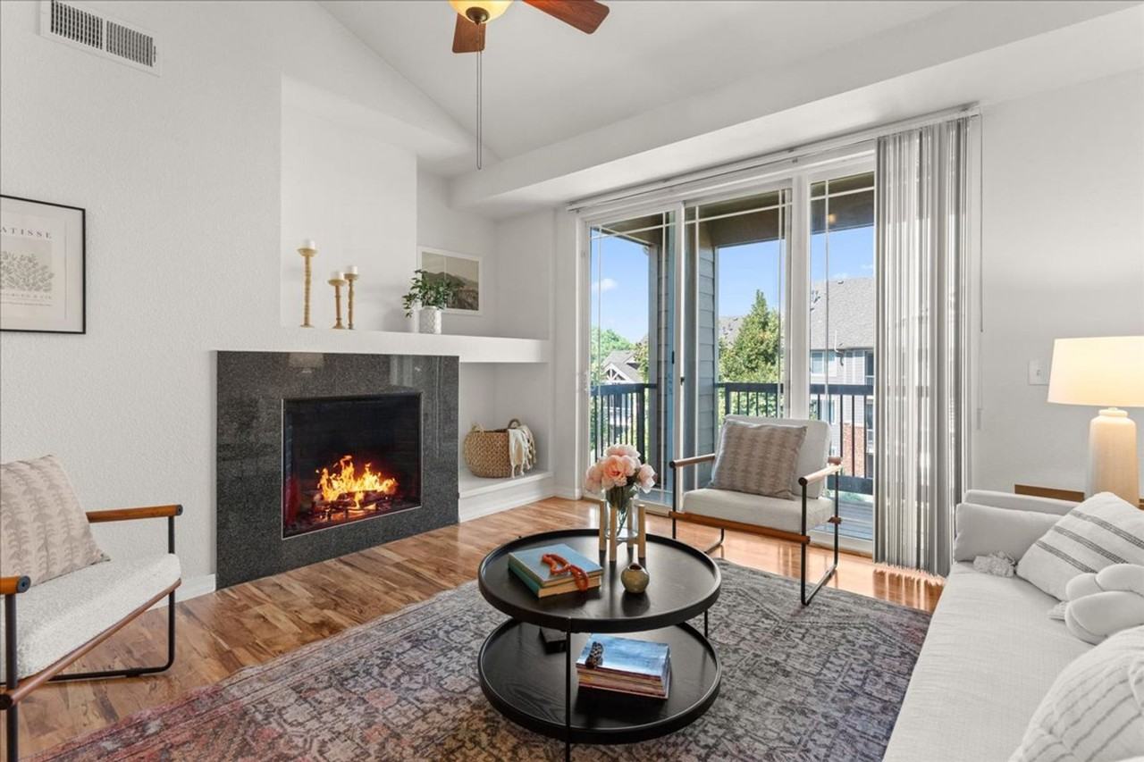 2133 2133 Krisron B301 - Photo 3 of 31