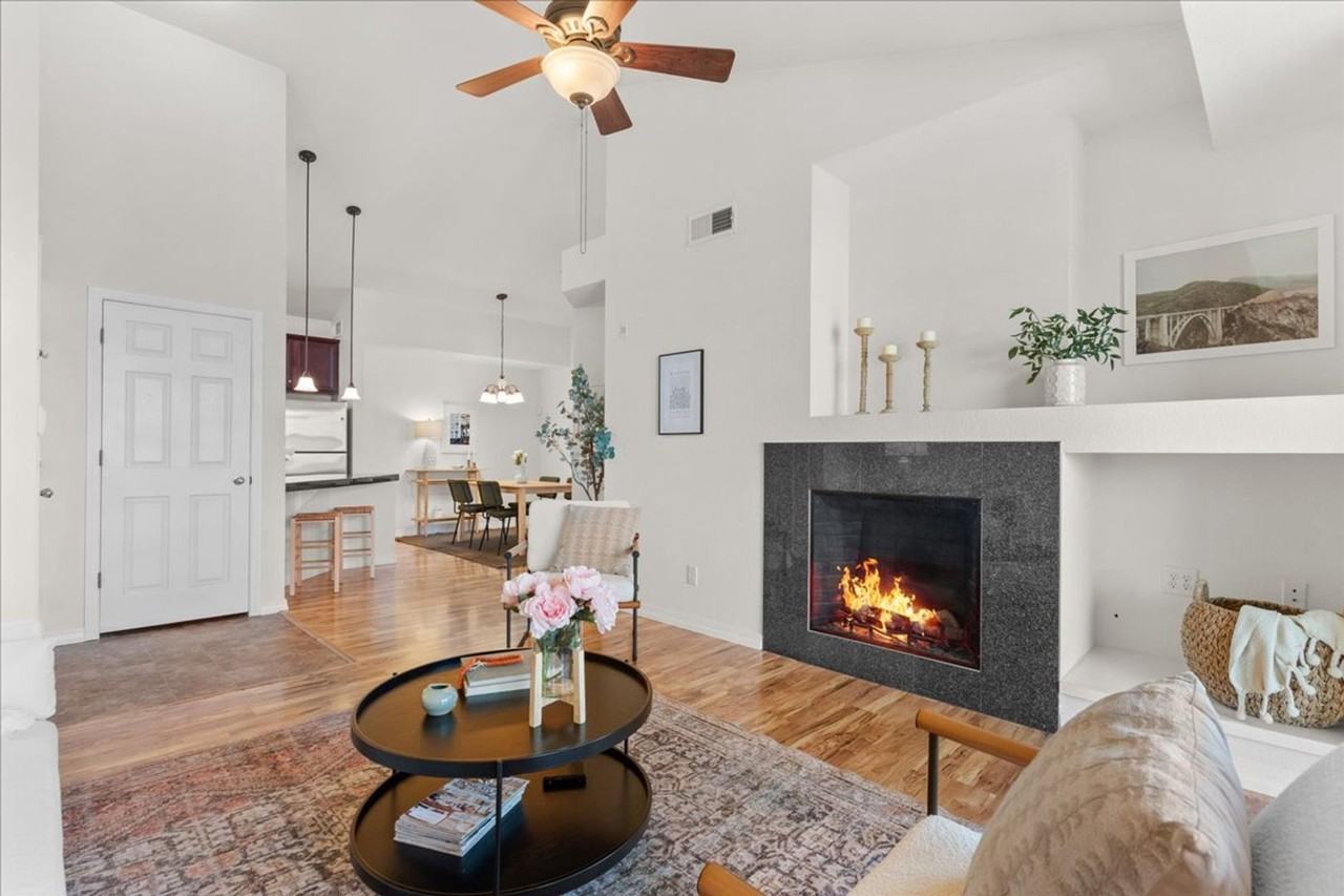 2133 2133 Krisron B301 - Photo 5 of 31