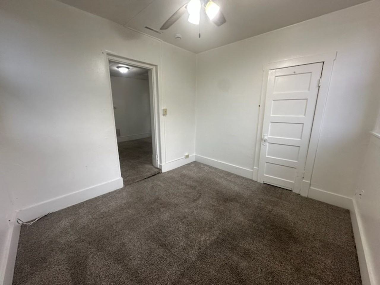 809 17th St SE - Photo 4 of 12