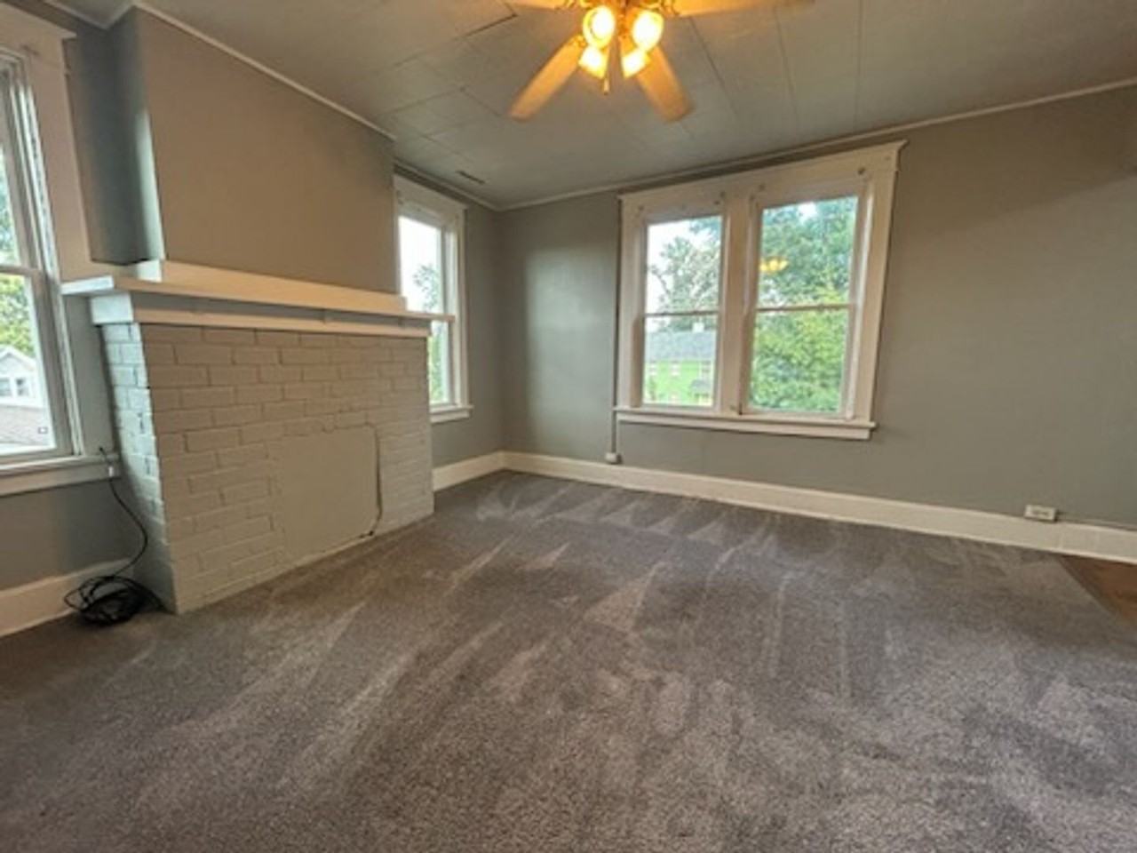 809 17th St SE - Photo 7 of 12