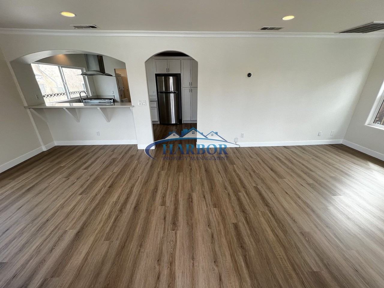 841 W Santa Cruz St - Photo 2 of 15