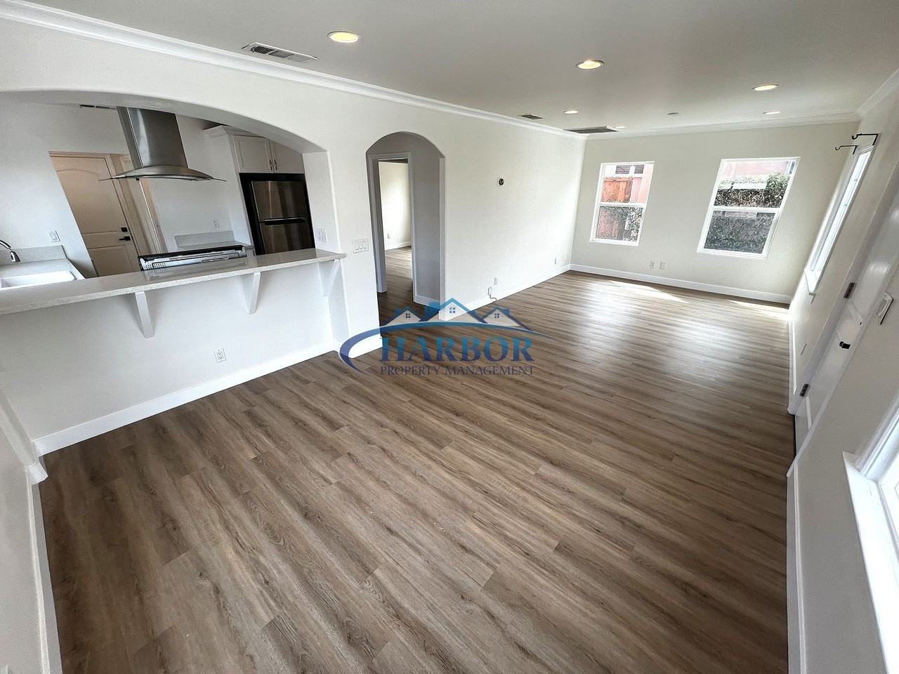 841 W Santa Cruz St - Photo 3 of 15
