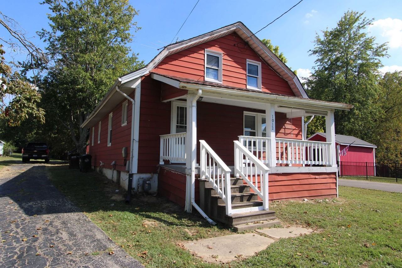1012 Main St - Photo 2 of 23
