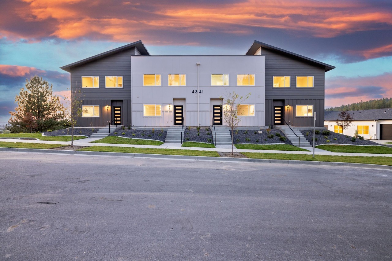 Brand-New Spacious 3 & 4 Bedroom Townhomes with Exclusive Clubhouse Amenities - Photo 2 of 36