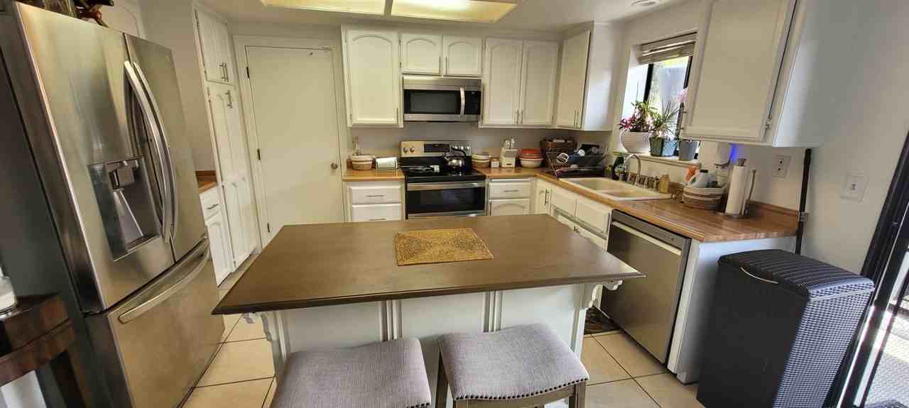 Tiffany Dr - Photo 4 of 15