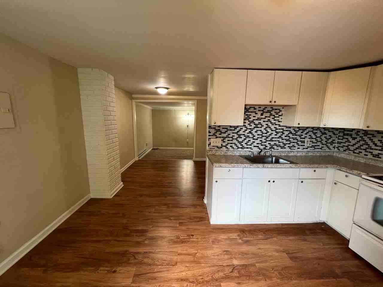 848 Capouse Ave - Photo 3 of 8