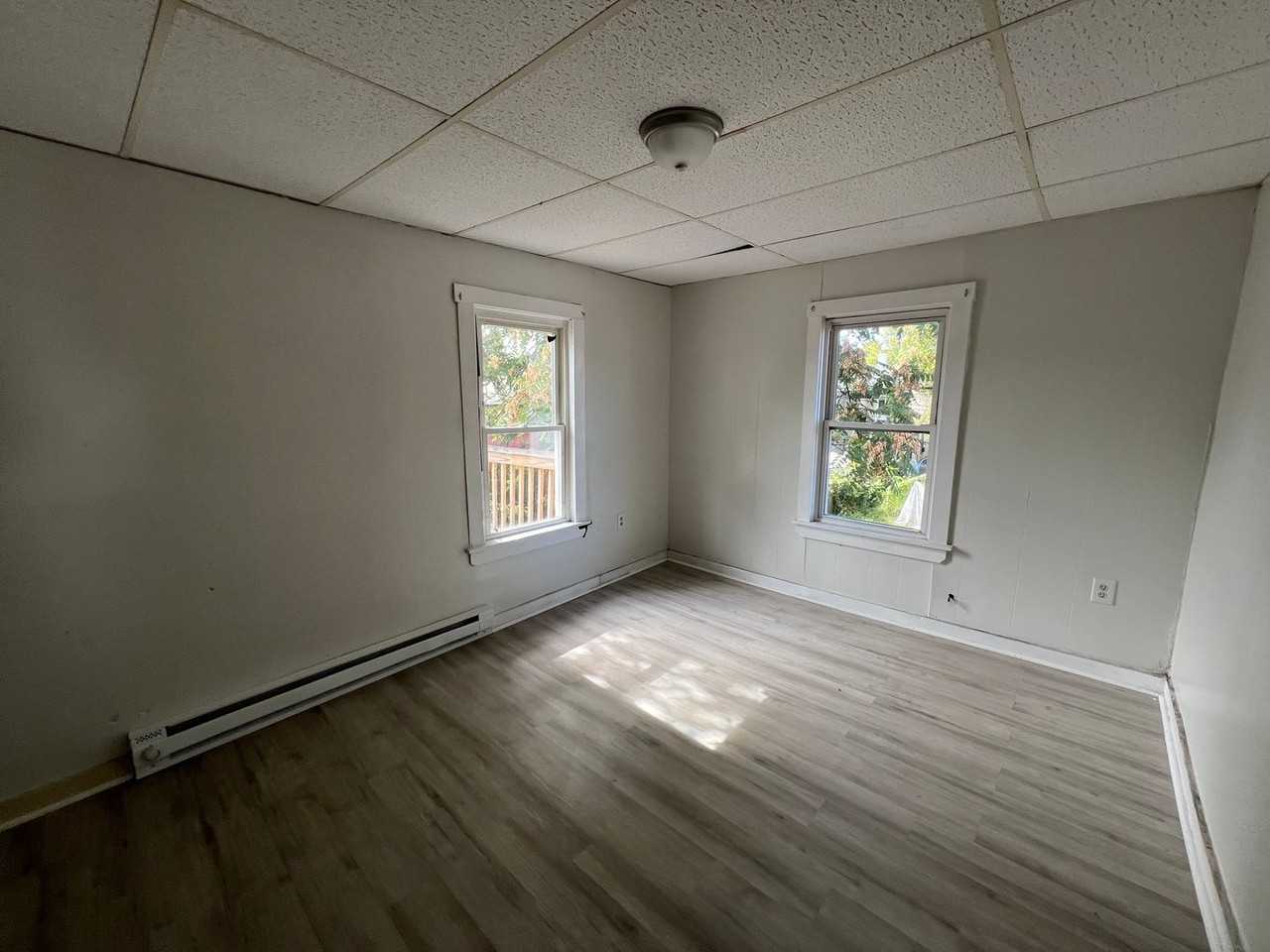 853 Lords Ct - Photo 4 of 7