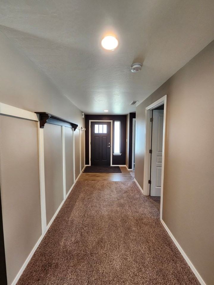 2920 Milton Ln - Photo 3 of 35
