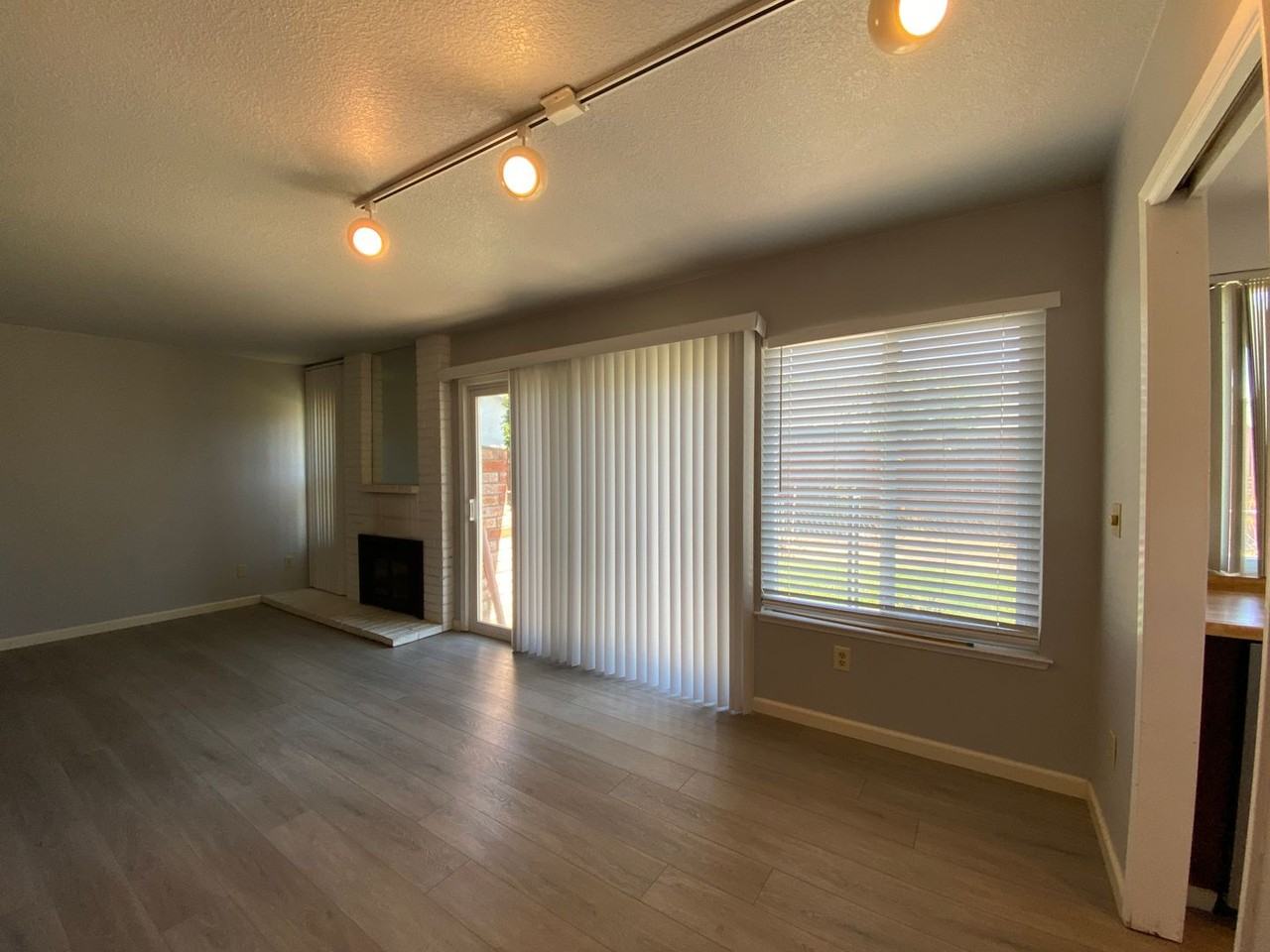 9064 Meadowsweet Way - Photo 5 of 22