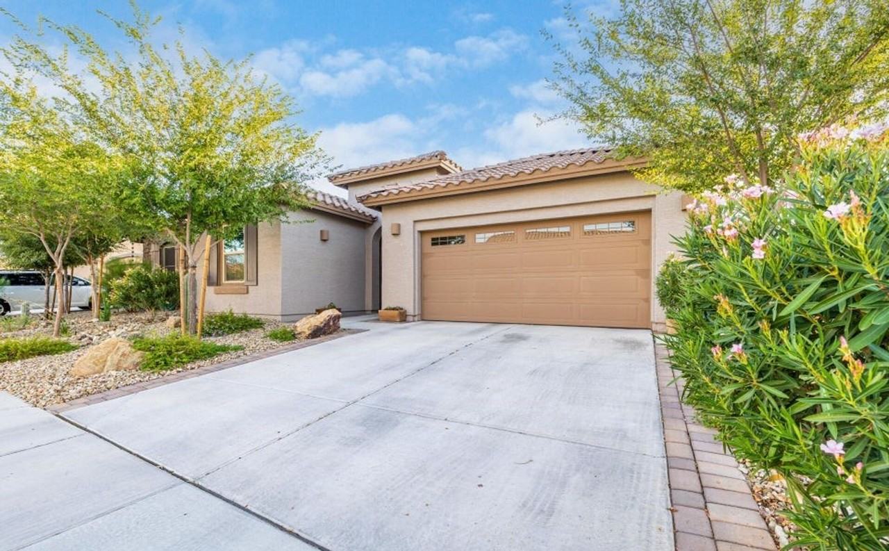 7549 W Whitehorn Trl - Photo 2 of 20