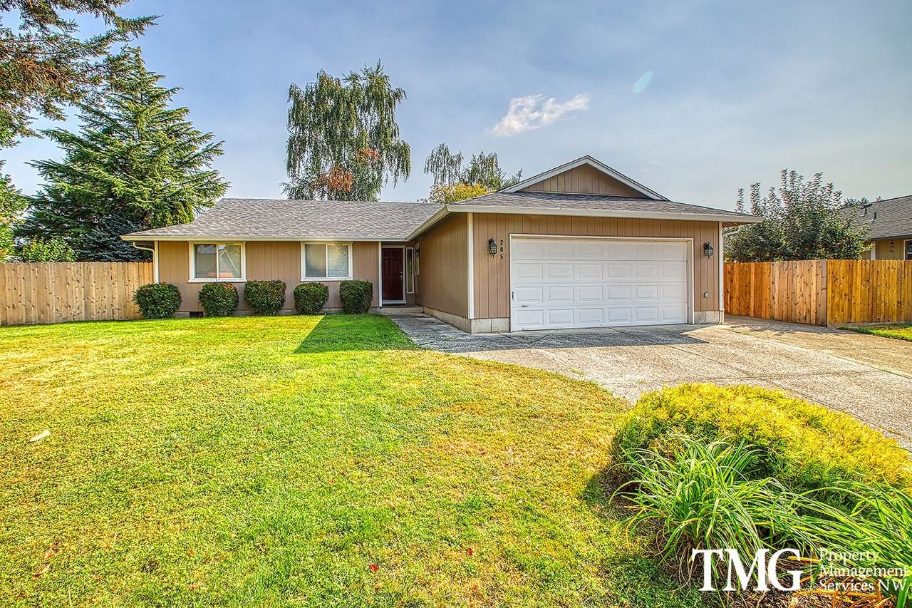 205 E Parkside Ct - Photo 2 of 27