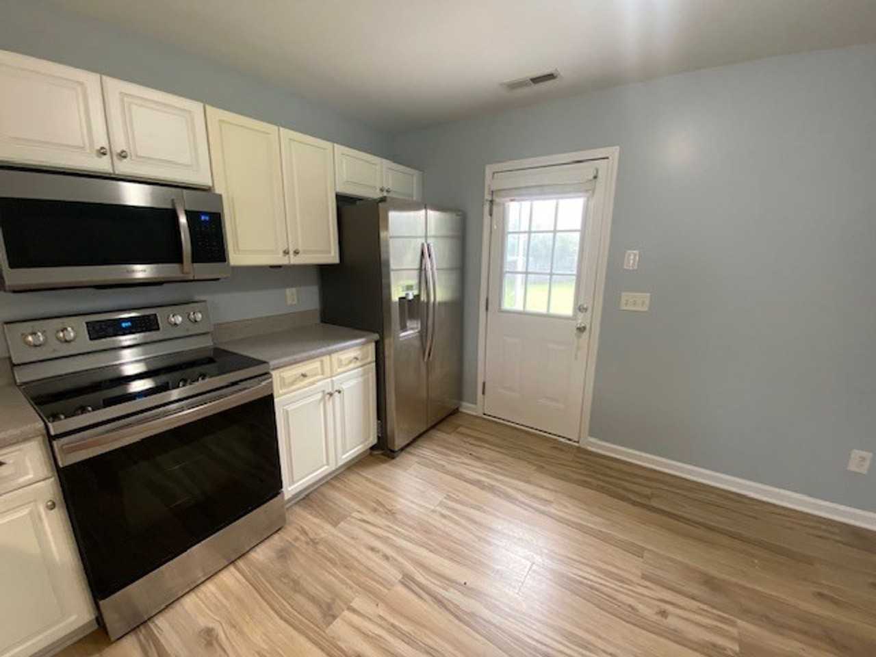 8547 Heirloom Dr Ne - Photo 3 of 19