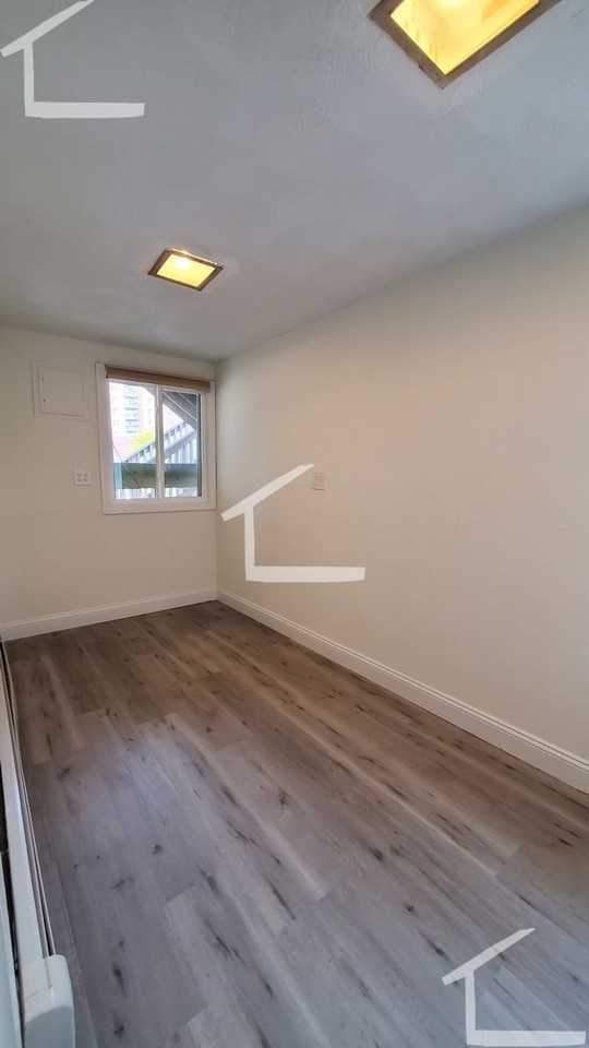 455 Cambridge St - Photo 4 of 7