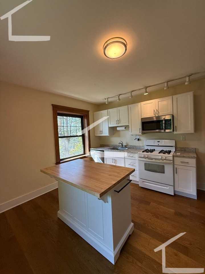 57 Cummings Rd - Photo 2 of 11