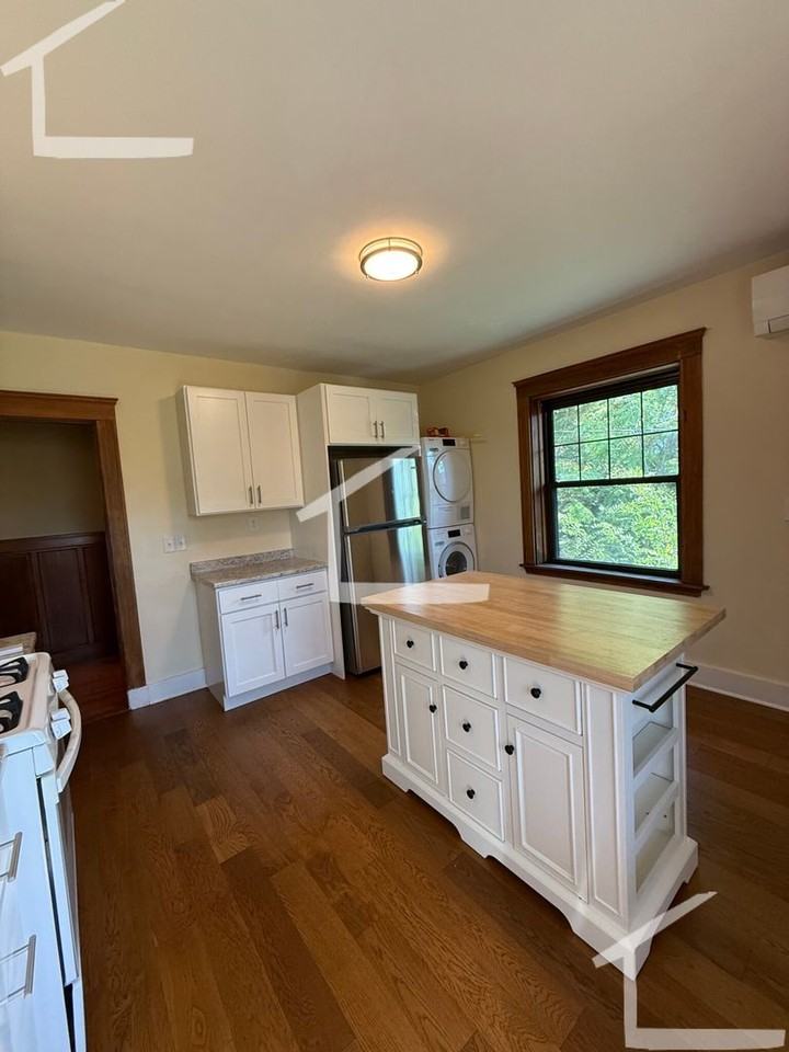 57 Cummings Rd - Photo 4 of 11