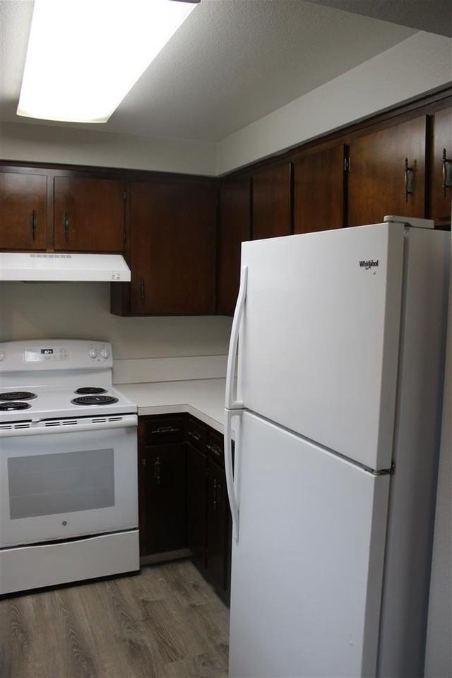 606 Marshall Street - Photo 6 of 44