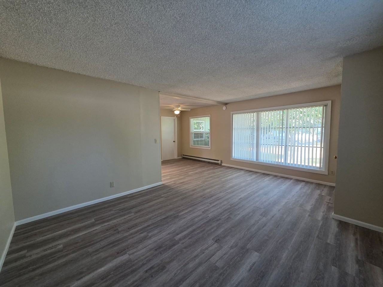 300 Federal Ln - Photo 2 of 18