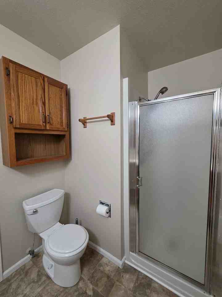 300 Federal Ln - Photo 7 of 18