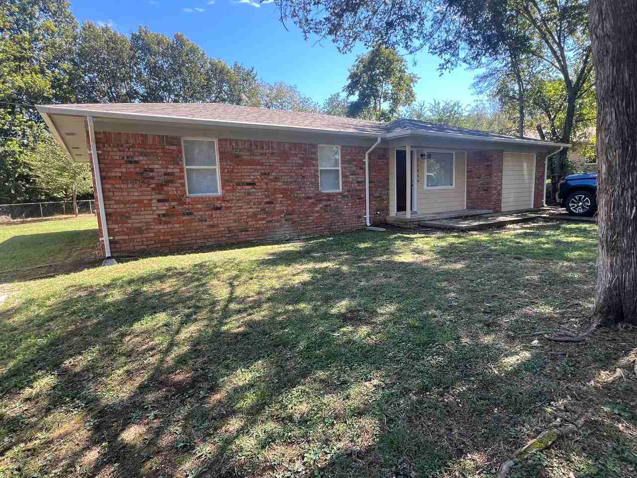 21808 S Ginger Dr - Photo 2 of 26