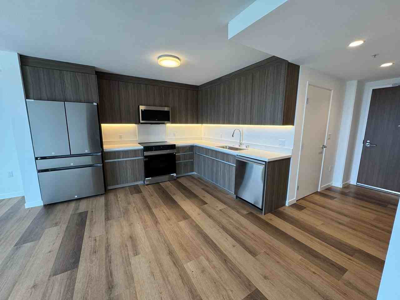 1515 Liona St #2707 - Photo 4 of 20