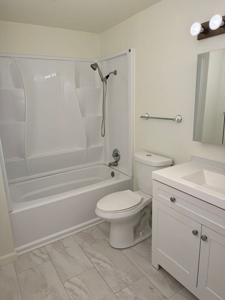 4709 176th Street Southwest #C2 - Photo 4 of 14