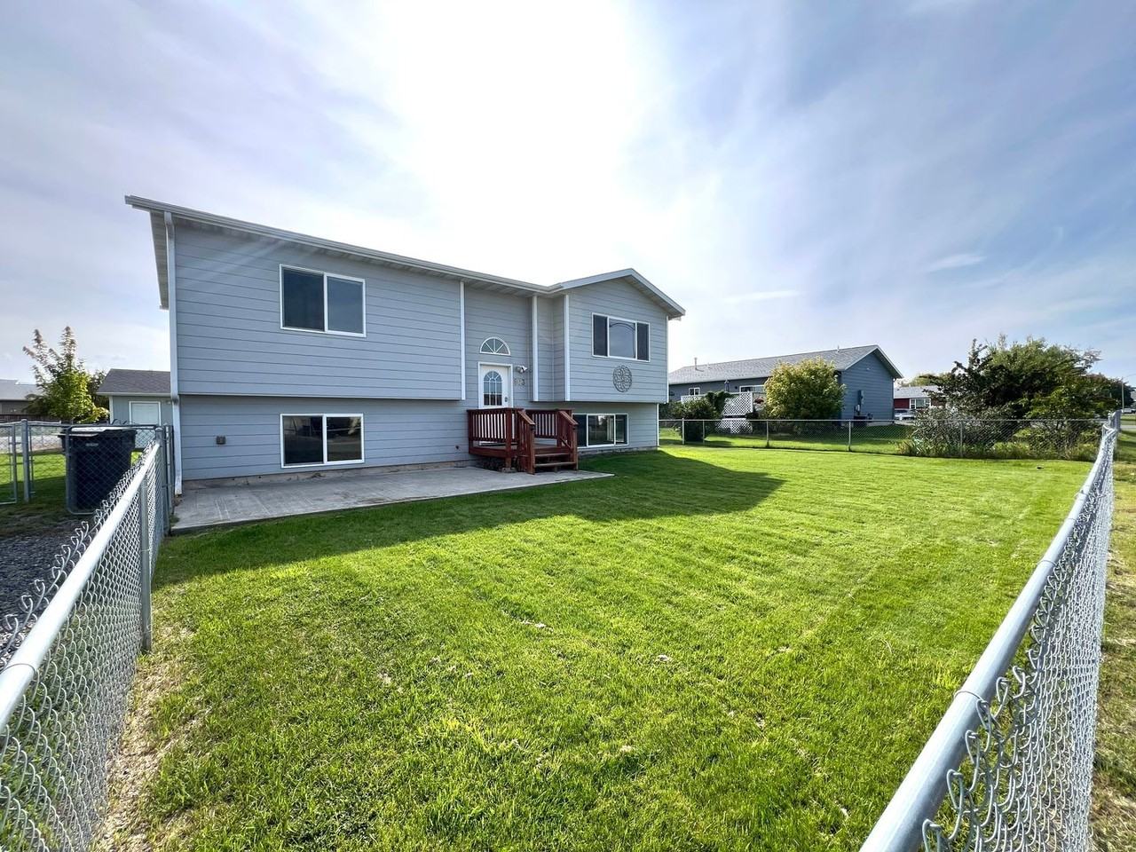 803 E Groschell St - Photo 2 of 20