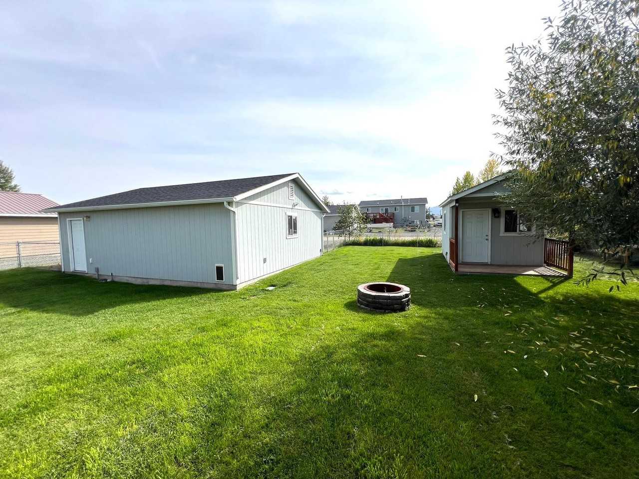 803 E Groschell St - Photo 6 of 20