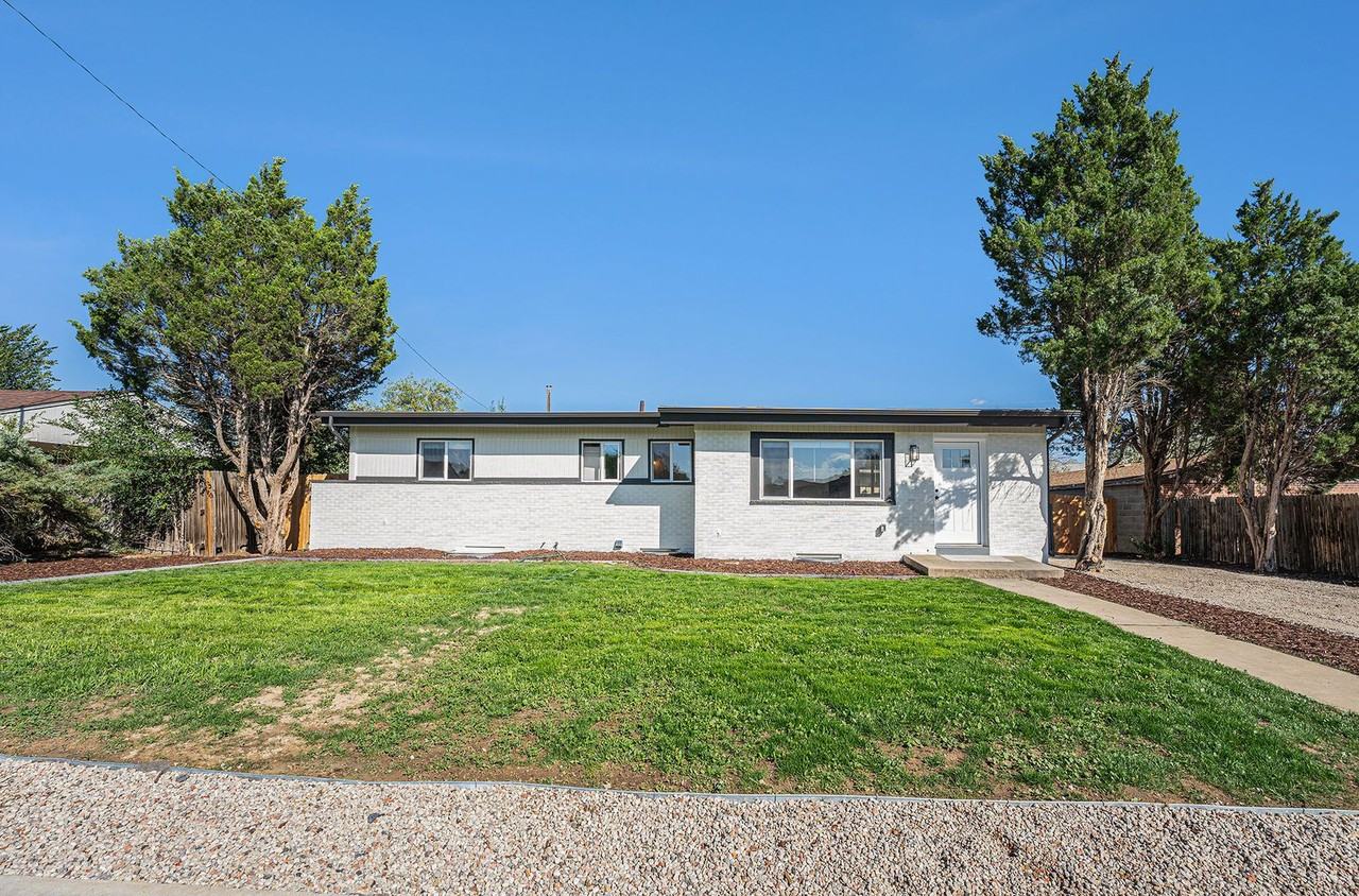 9100 North Camenish Street - Photo 7 of 38