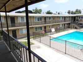featured image of 2052 W Linden St