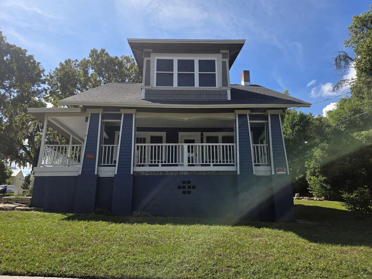 609 W Osceola St - Photo 2 of 40
