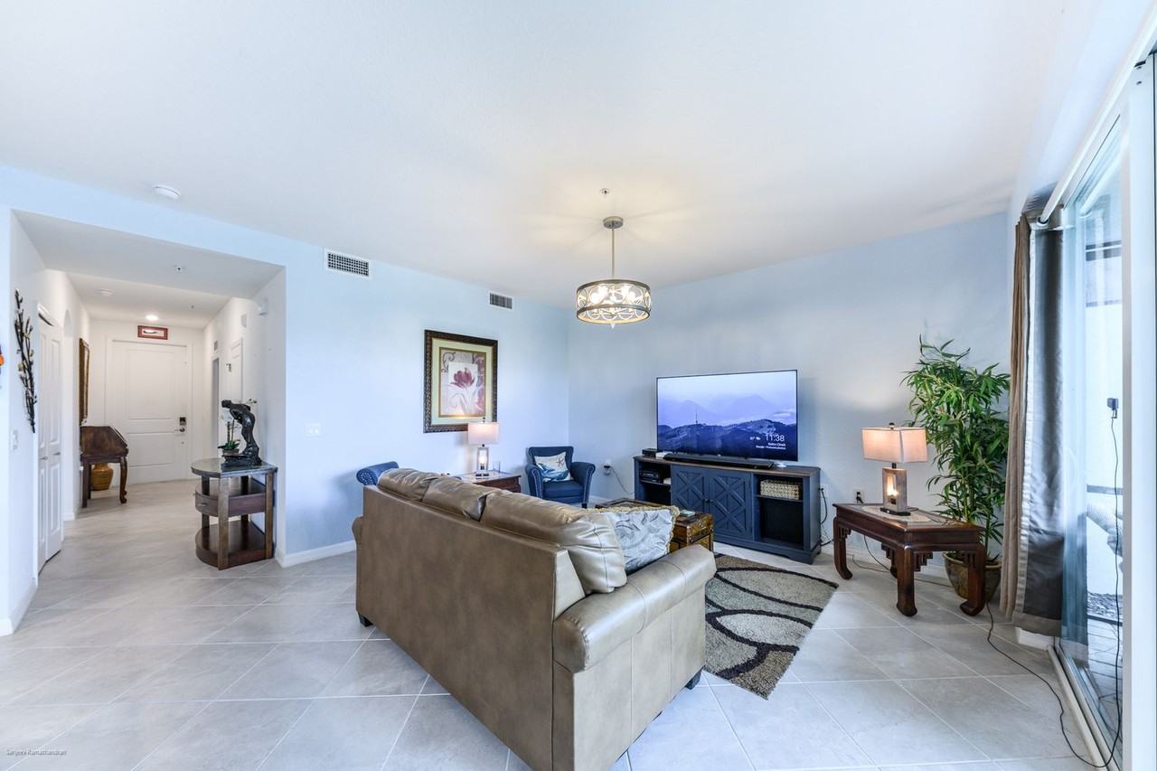 14141 Heritage Landing Blvd #913 - Photo 5 of 50