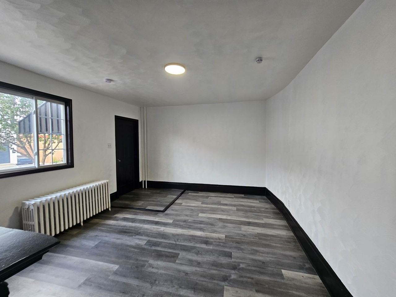 1712 Mary St - Photo 3 of 20