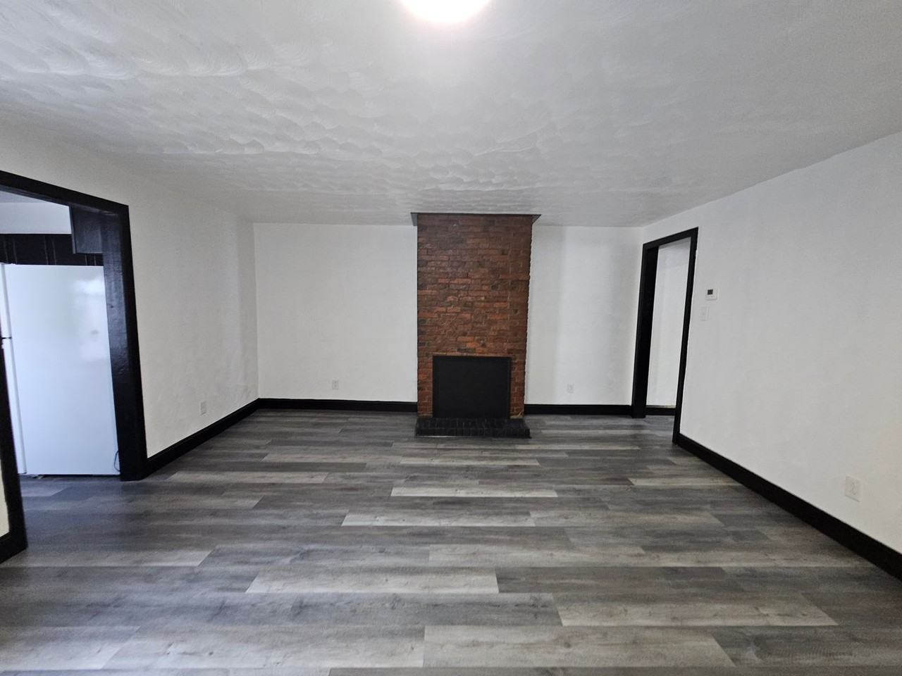 1712 Mary St - Photo 5 of 20