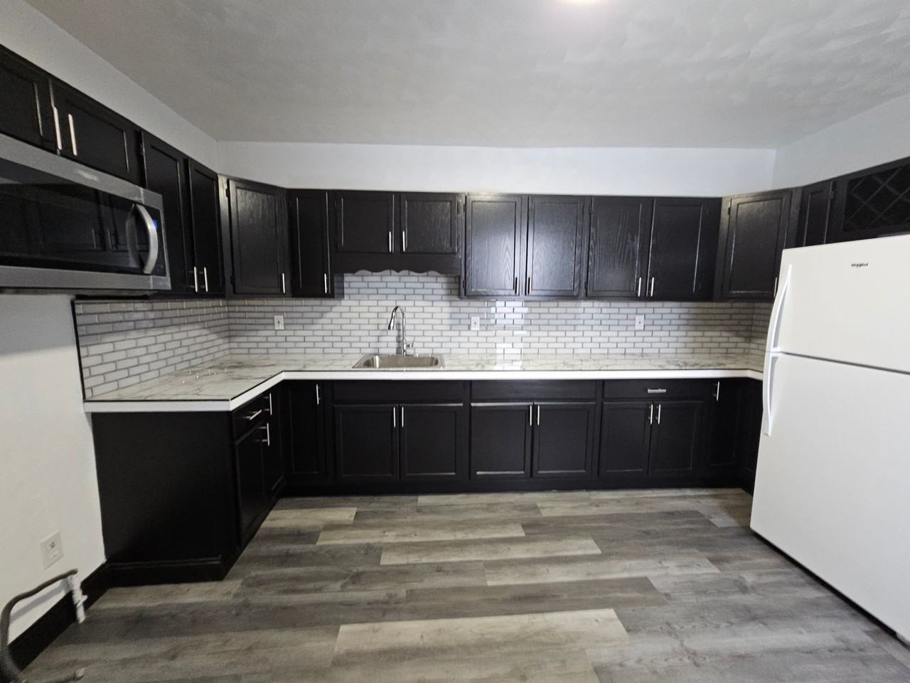 1712 Mary St - Photo 6 of 20