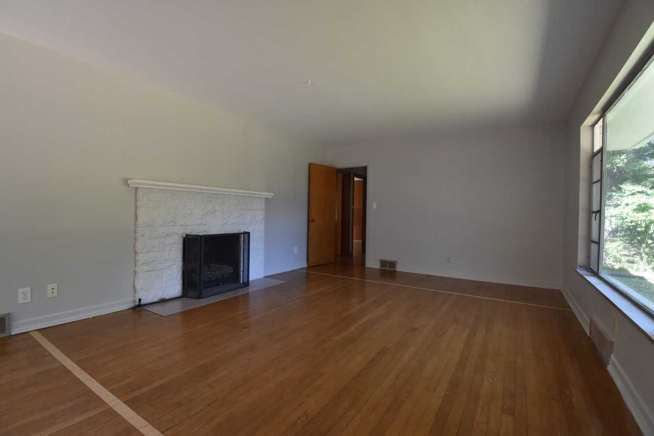 814 S Eastside Dr #NA - Photo 5 of 26