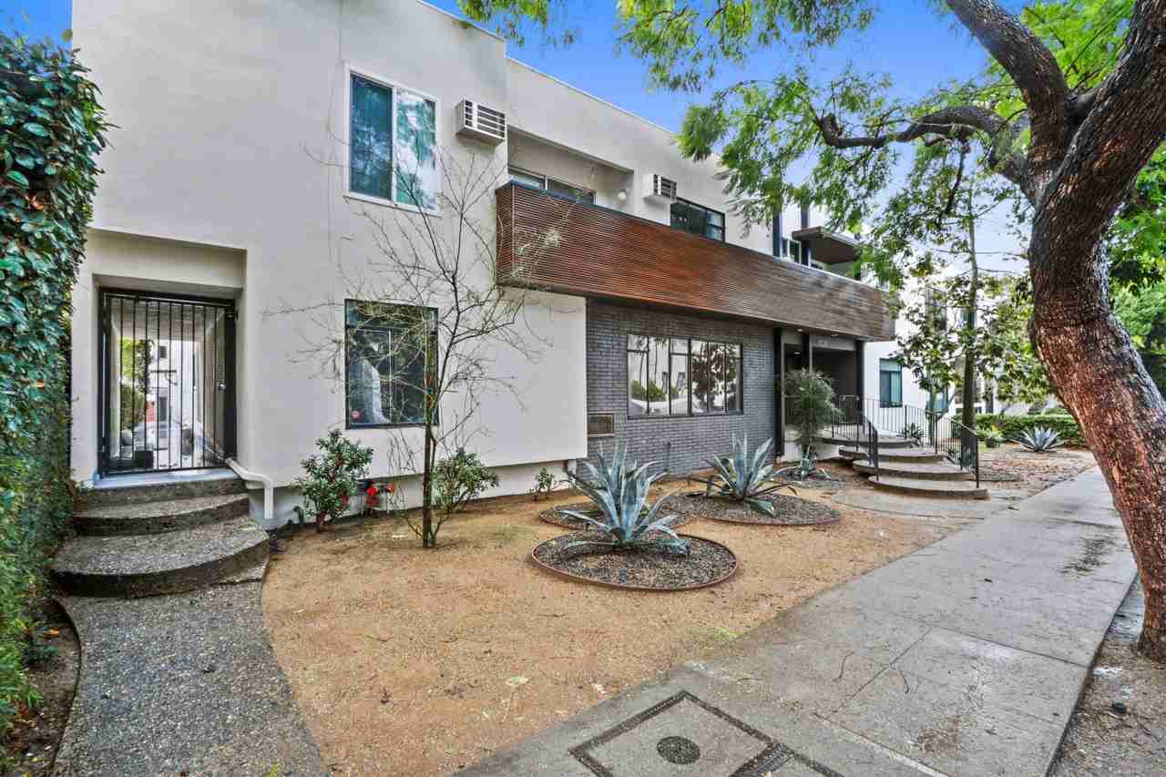 8220 Norton - Photo 4 of 16
