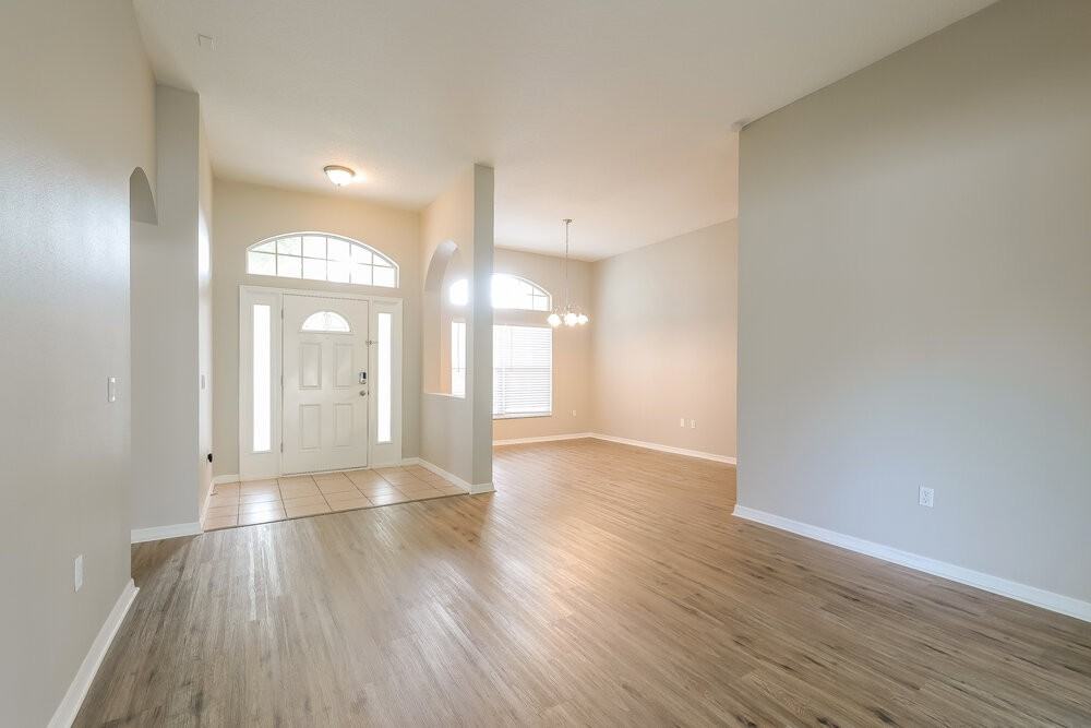 2417 Huron Cir - Photo 3 of 16