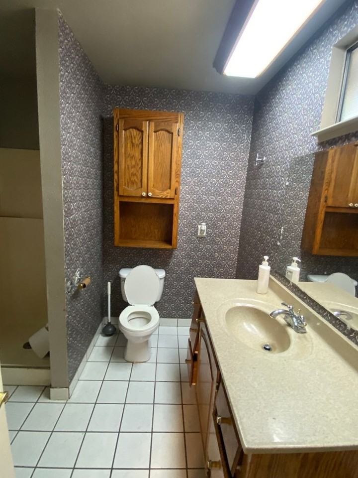 1857 Crestwood Cir - Photo 5 of 8