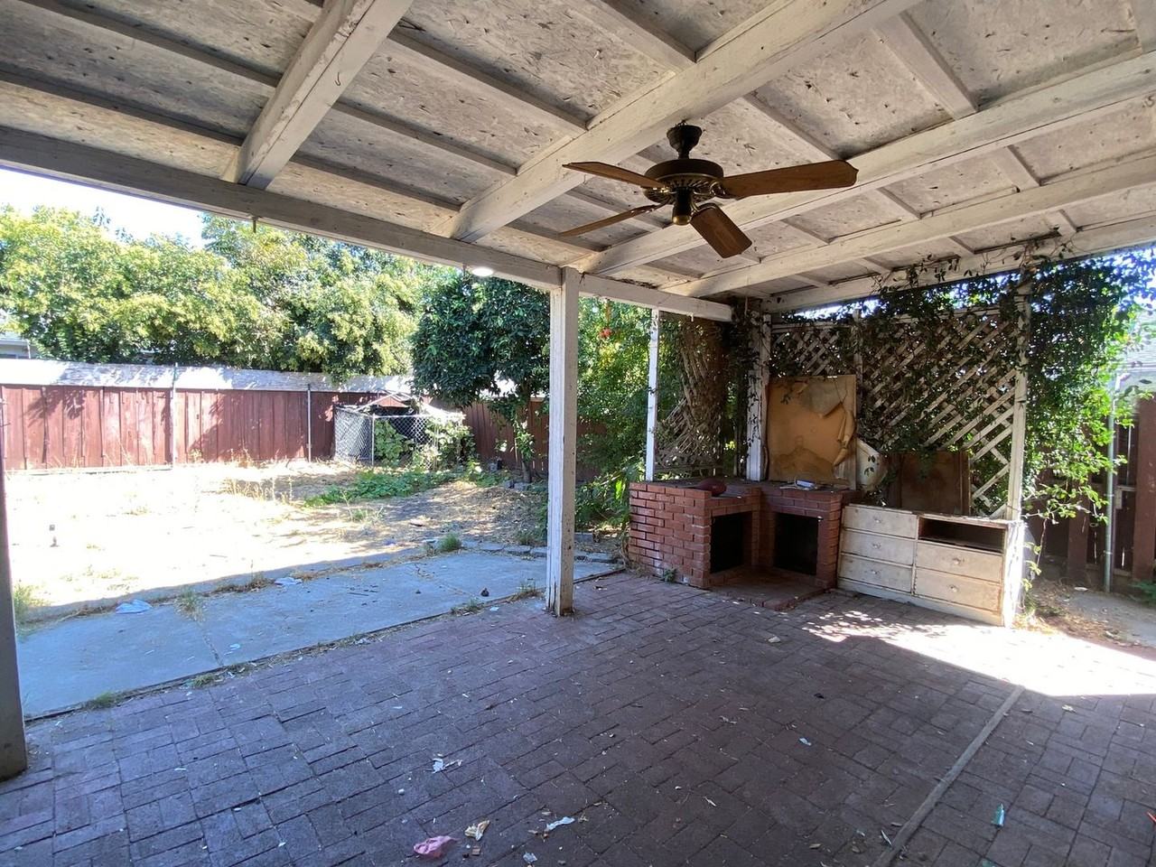 1857 Crestwood Cir - Photo 7 of 8