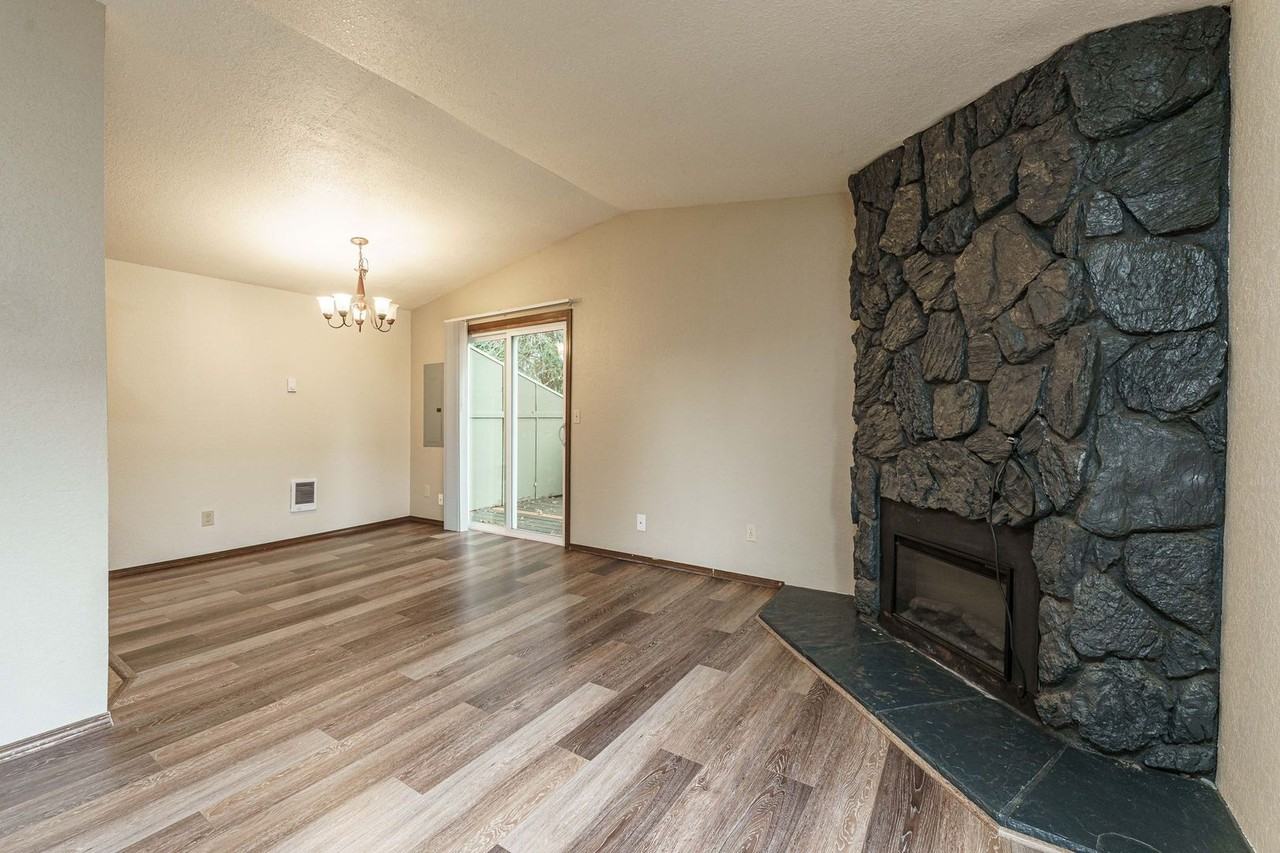 4918 Plomondon St - Photo 3 of 34